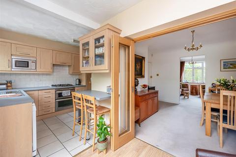 5 bedroom detached house for sale, Common Road, Wombourne, Wolverhampton