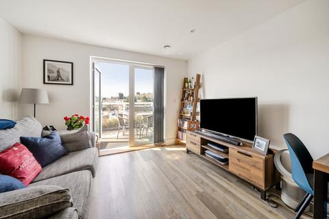 1 bedroom apartment for sale, Station View, Guildford, Surrey, GU1