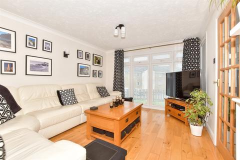 3 bedroom terraced house for sale, Holywell Avenue, Folkestone CT19
