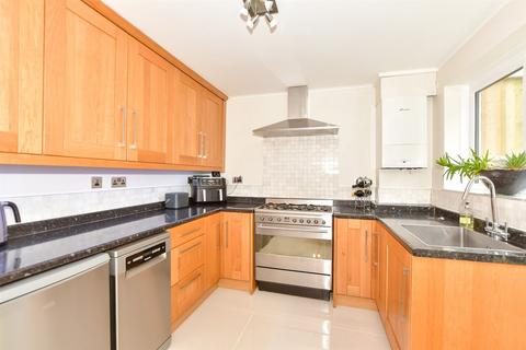 3 bedroom terraced house for sale, Holywell Avenue, Folkestone CT19