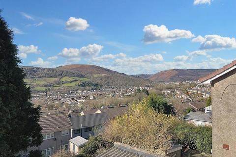 2 bedroom semi-detached house for sale, Elm Drive, Risca, Newport