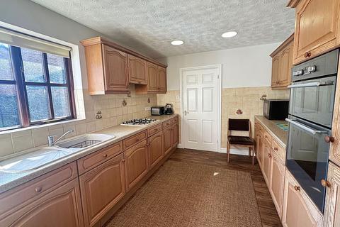 10 Hardy Drive, Hardingstone, Northampton, NN4 6UX