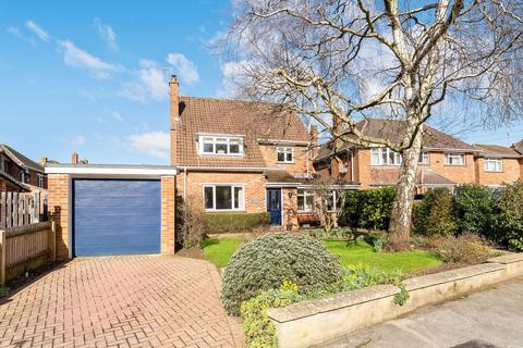 15 Balmoral Road, Salisbury, SP1 3PX