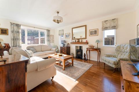15 Balmoral Road, Salisbury, SP1 3PX