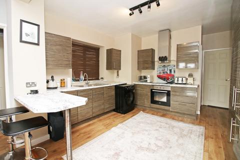 2 bedroom apartment for sale, 27 -28 Queens Terrace,  Fleetwood, FY7