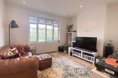 2 bedroom apartment to rent, Risborough Close, Muswell Hill, N10