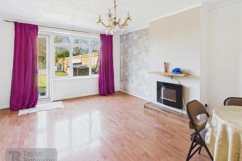 2 bedroom maisonette for sale, Langley Green, Crawley