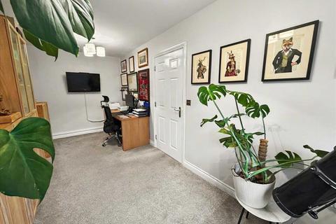 undefined, Tonypandy CF40