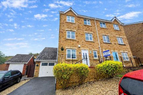 undefined, Tonypandy CF40