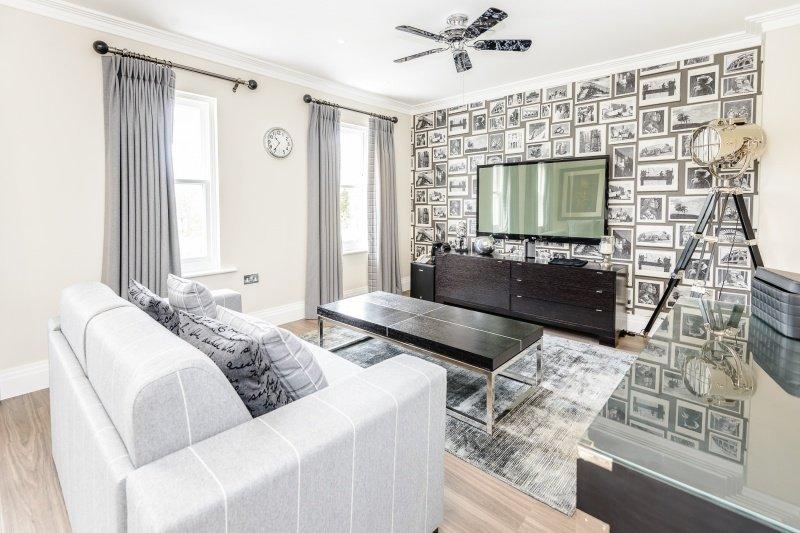 Family Room/Bedroom