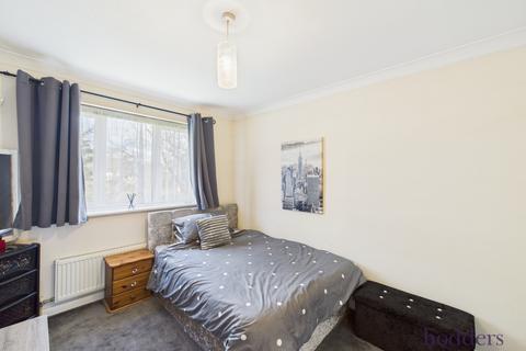 1 bedroom maisonette for sale, Countisbury Gardens, Addlestone, Surrey, KT15