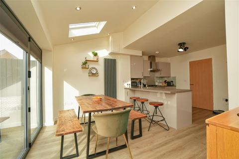 35 Regent Drive, Easingwold, York, YO61 3QX