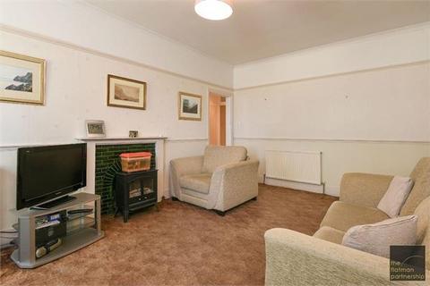 3 bedroom apartment for sale, Marish Court, High Street, Langley