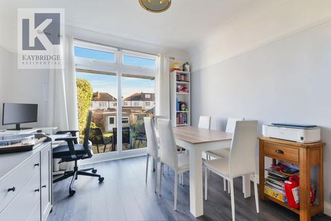 8 Chalgrove Avenue, Morden, SM4 5RB
