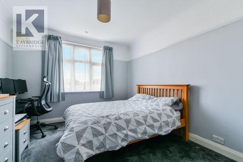 8 Chalgrove Avenue, Morden, SM4 5RB