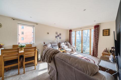 2 bedroom flat for sale, High Wycombe,  Buckinghamshire,  HP11