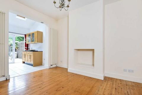 3 bedroom house to rent, Eastbourne Road, London SW17