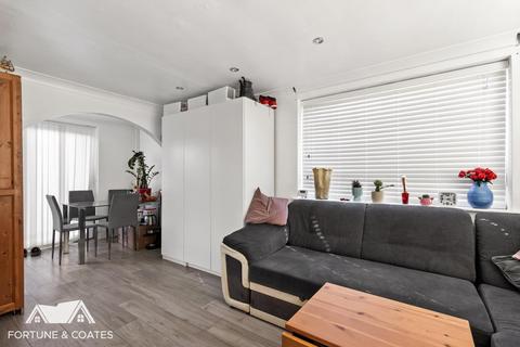 12 Jerounds, Harlow, CM19 4HE