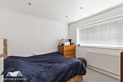 12 Jerounds, Harlow, CM19 4HE