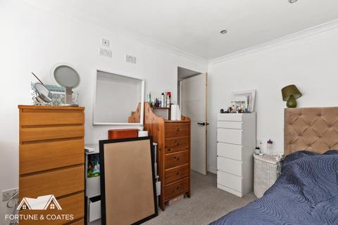 12 Jerounds, Harlow, CM19 4HE