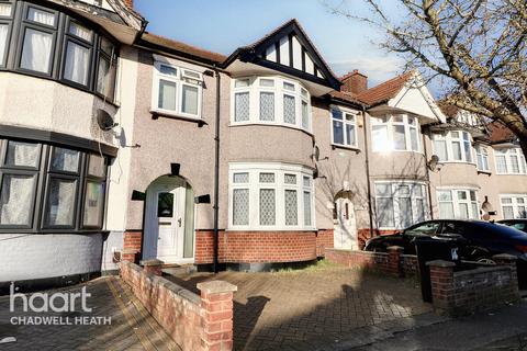 3 bedroom terraced house for sale, Primrose Avenue, Romford