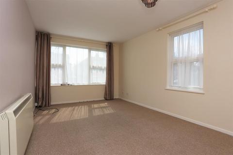 2 bedroom flat to rent, Aynsley Court, Wilbury Avenue, Hove