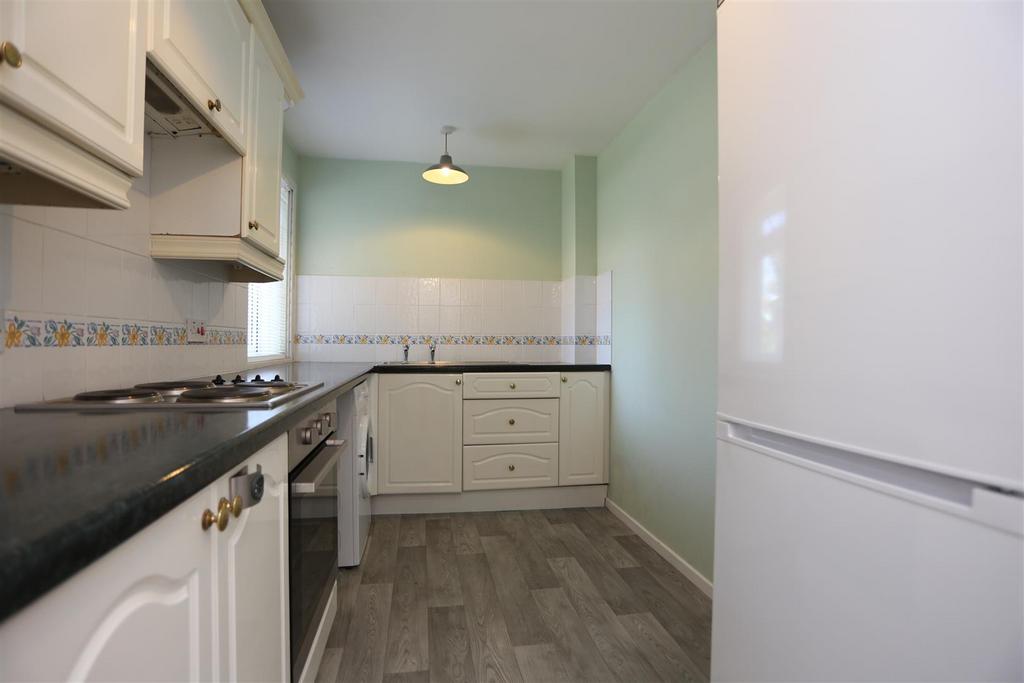 6 Aynsley Crt new kitch25 (2).JPG