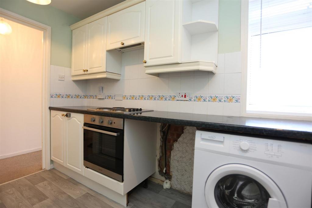 6 Aynsley Crt new kitch25 (4).JPG