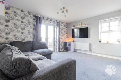 2 bedroom flat for sale, Bessemer Close, Basildon SS16
