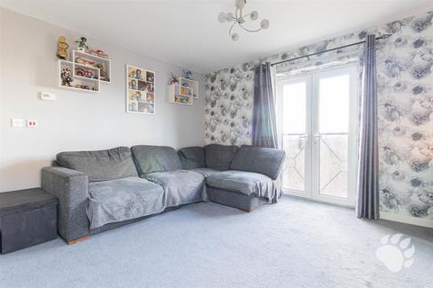 2 bedroom flat for sale, Bessemer Close, Basildon SS16
