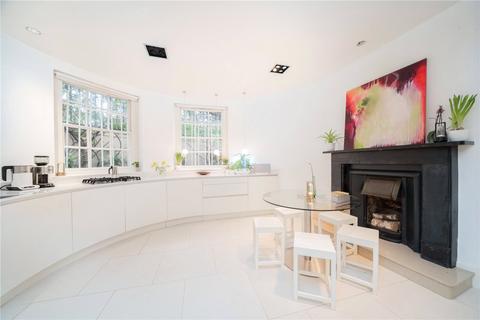 3 bedroom apartment to rent, London W11