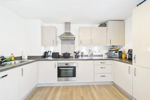 148 Fullbrook Avenue, Spencers Wood, Reading, RG7 1FJ