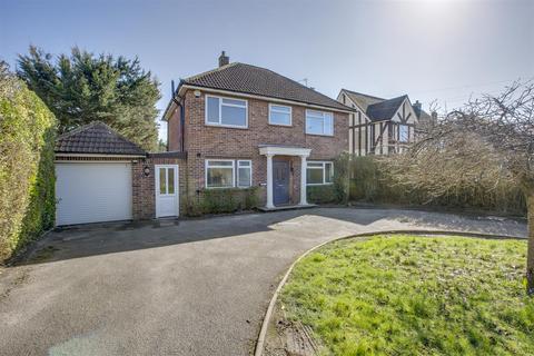 3 bedroom detached house to rent, Marlow Road, High Wycombe HP11