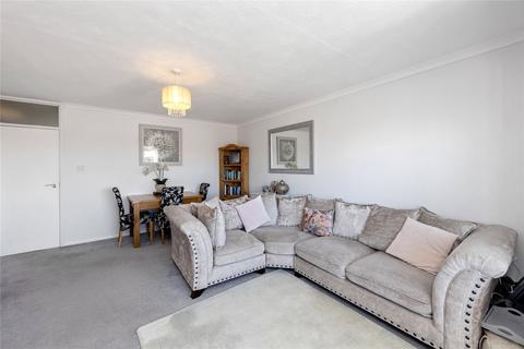 3 bedroom flat for sale, Woodlands Avenue, Rustington, Littlehampton, West Sussex, BN16