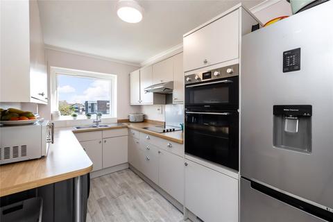 3 bedroom flat for sale, Woodlands Avenue, Rustington, Littlehampton, West Sussex, BN16