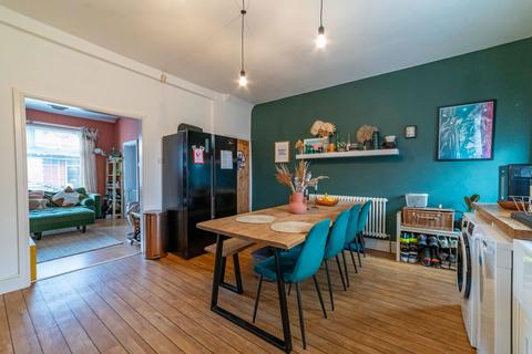 15 Cornwall Avenue, Manchester, M19 2UN