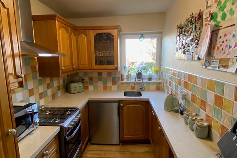 4 Briar Hill Road, Northampton, NN4 8LJ