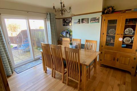 4 Briar Hill Road, Northampton, NN4 8LJ