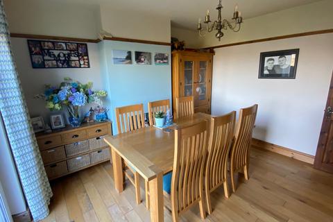 4 Briar Hill Road, Northampton, NN4 8LJ