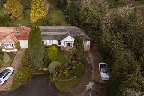 3 bedroom detached bungalow for sale, Hillhouse Drive, Reigate