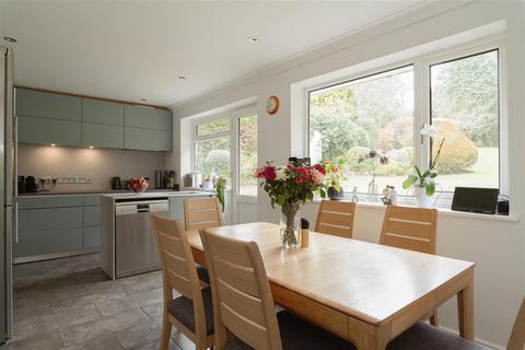 3 bedroom detached bungalow for sale, Hillhouse Drive, Reigate