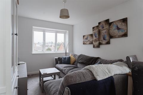 2 bedroom apartment for sale, South Street, Dorking