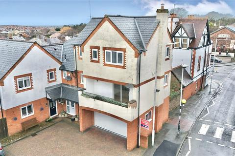 3 bedroom semi-detached house to rent, Caldy Road, West Kirby, Wirral, Merseyside, CH48