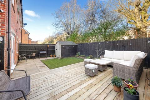12 Edwards Close, Broadbridge Heath, Horsham, RH12 3PL