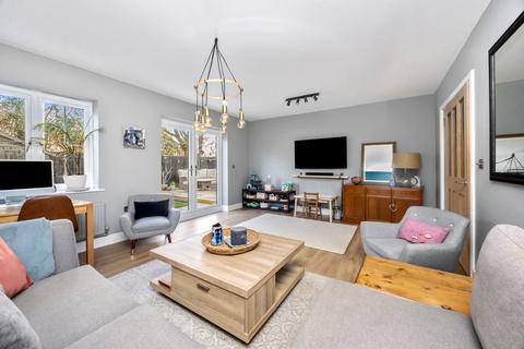 12 Edwards Close, Broadbridge Heath, Horsham, RH12 3PL