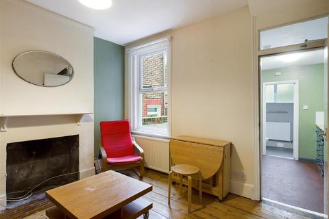 4 bedroom terraced house to rent, Riley Road, Brighton