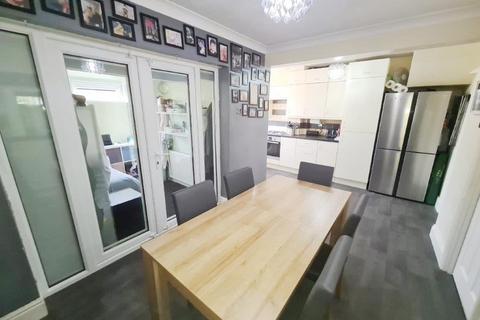 35 Moorside Crescent, Droylsden, Manchester, M43 7HT