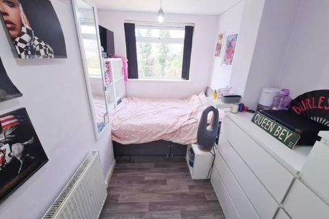 35 Moorside Crescent, Droylsden, Manchester, M43 7HT