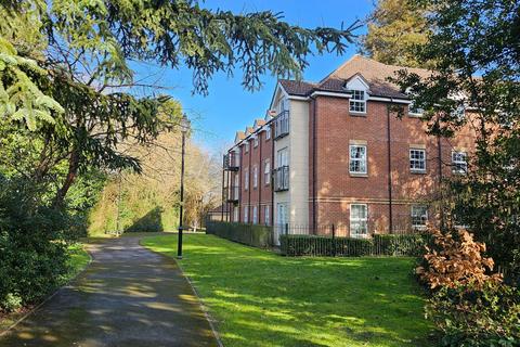 2 bedroom flat for sale, Old College Road, Newbury RG14