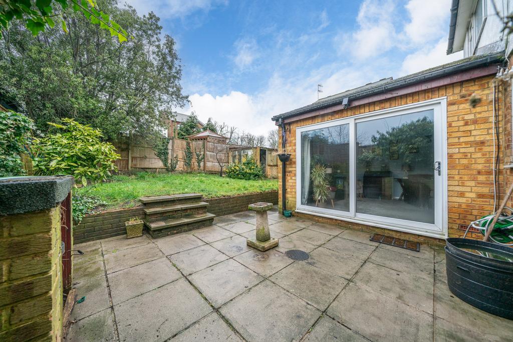 102-Kingsland-Road-5